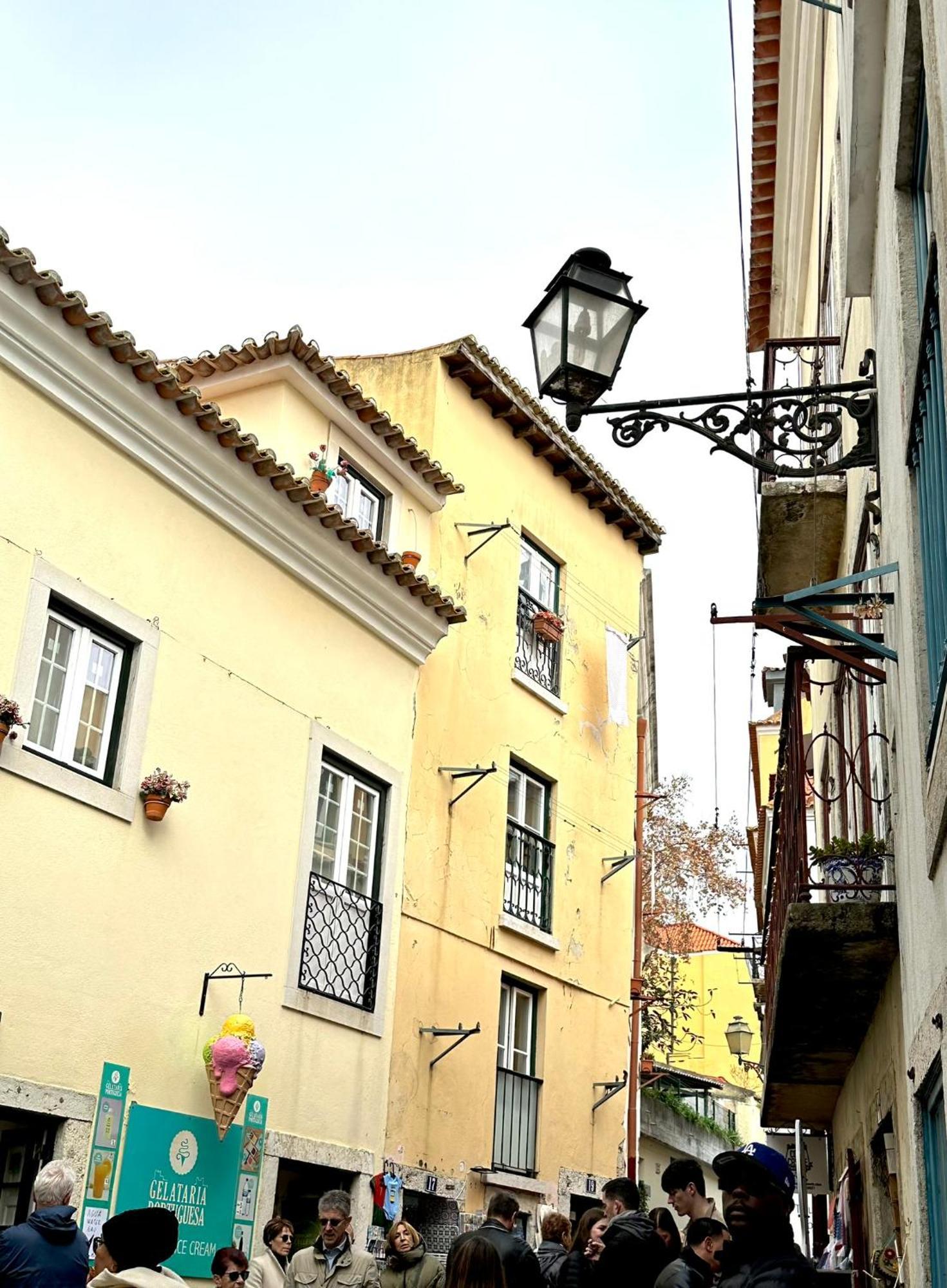 Apartment Castle Cozy Lisbon